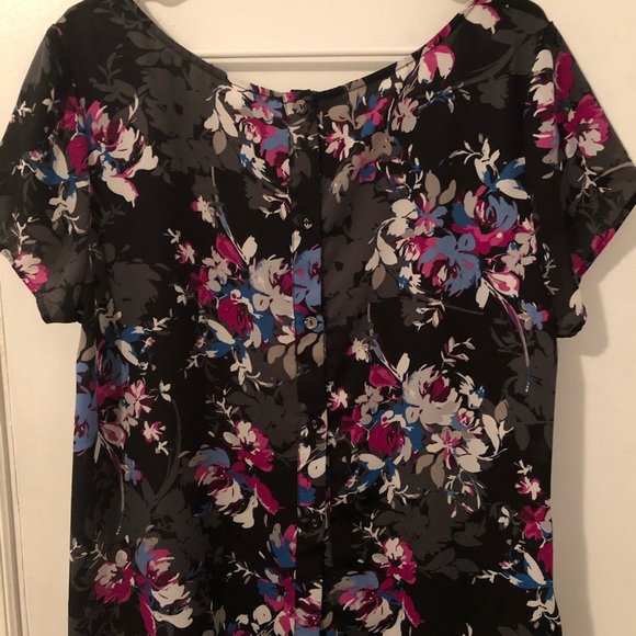 Black Floral Top - Picture 3 of 3